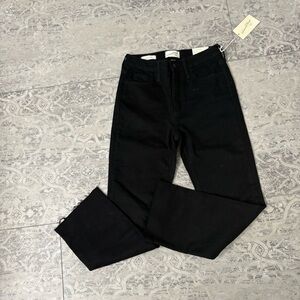 NEW! No Fade Black Boot Cut Ankle Crop Raw Hem Jeans Universal Thread SZ 2